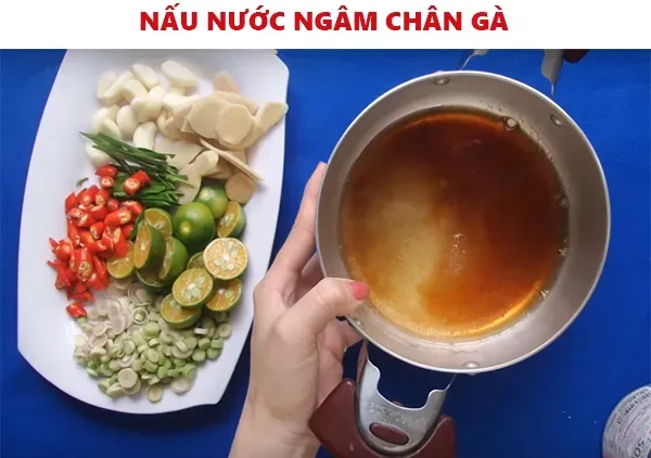 Cách làm chân gà ngâm sả tắc chua chua, cay cay ngon mê say