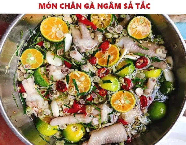 Cách làm chân gà ngâm sả tắc chua chua, cay cay ngon mê say