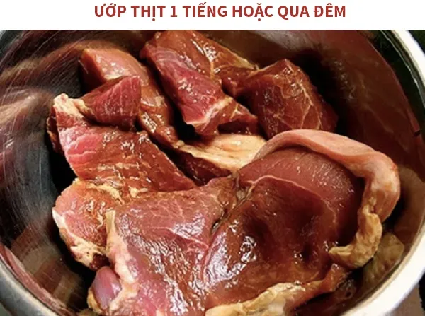 Cách làm thịt xá xíu chiên đậm đà, cả nhà khen ‘ngon hết ý’!