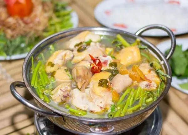 Mẹo nấu lẩu gà lá giang thơm ngon đậm vị