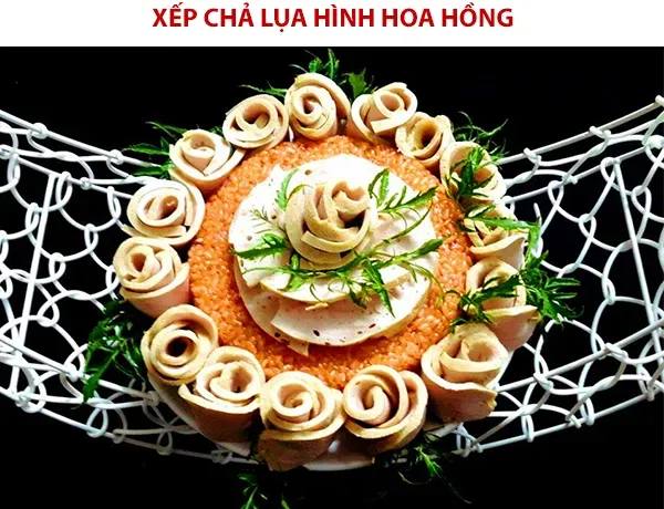 Trổ tài với 5 cách xếp giò chả đẹp mắt ngon miệng